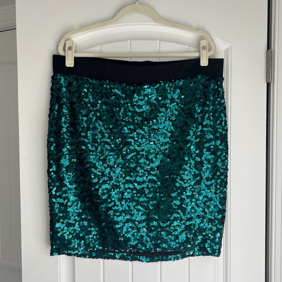 Emerald Sequin Skirt - Picture 1 of 3